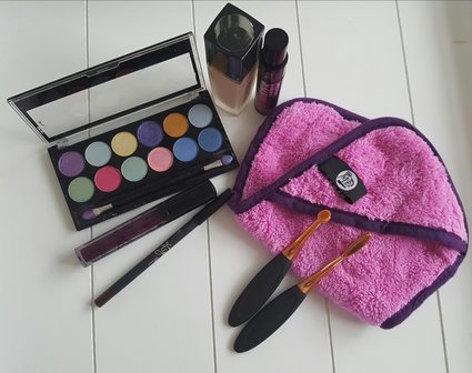 Y) Makeup doek Elite 1 + 1 gratis 